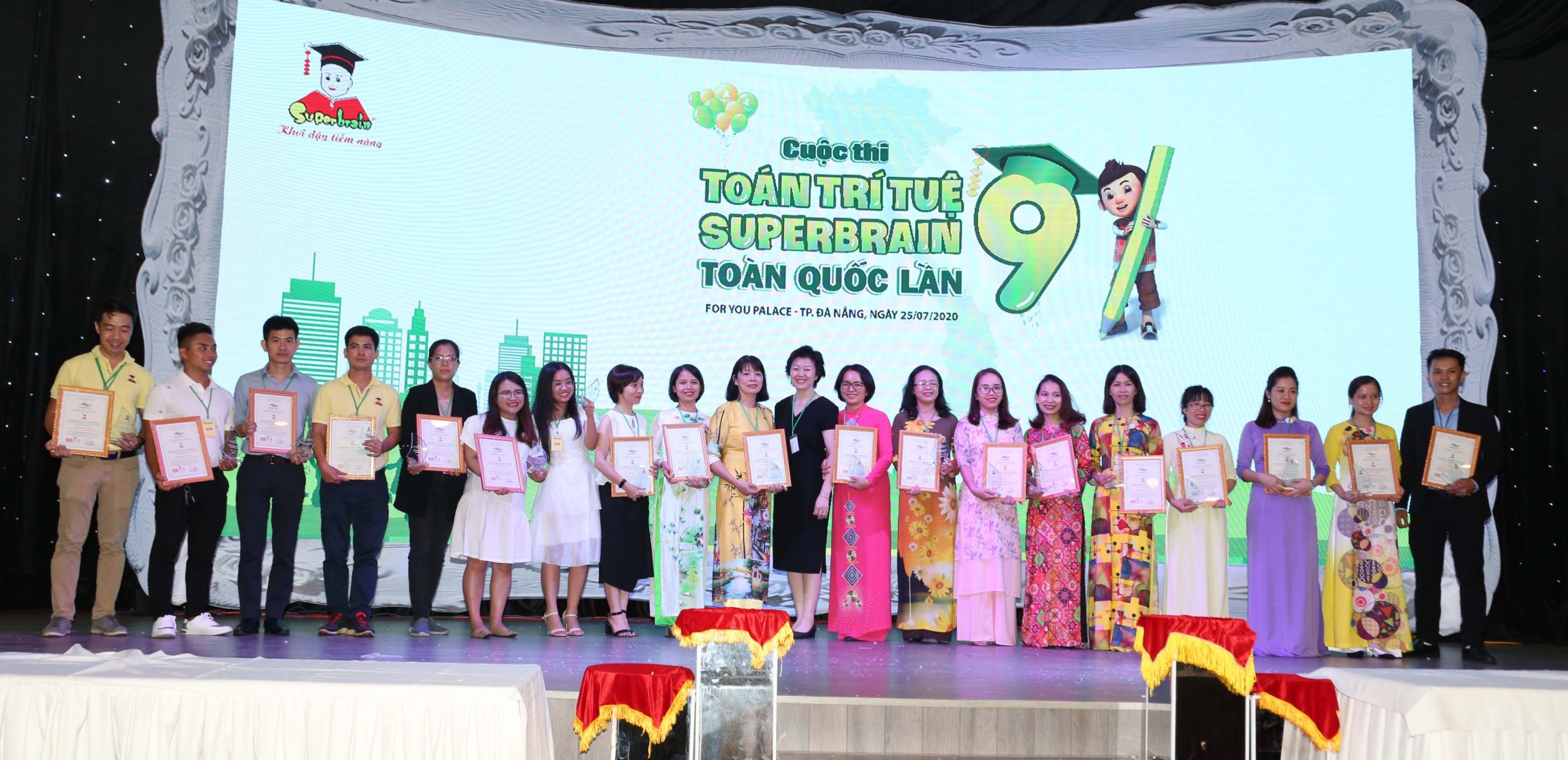 Các anh chị giám đốc đã tin tưởng cùng bước tiếp trên con đường khơi dậy tiềm năng trí tuệ trẻ