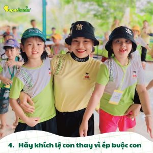 Hãy khích lệ thay vì ép buộc con